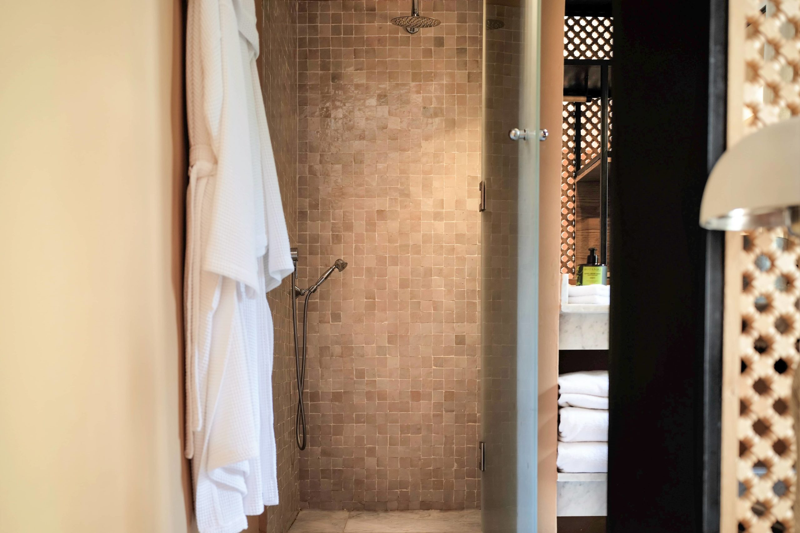 Riad Sakkan Small Luxury Room 1 03 bathroom